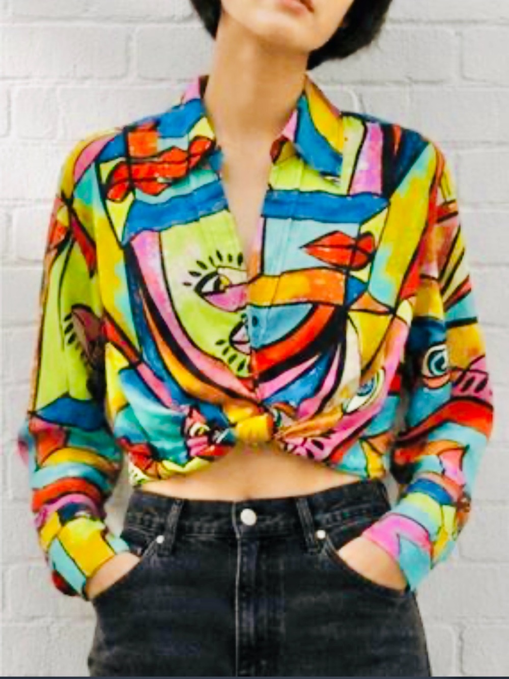 Live 4 Truth Women’s Multicolor Abstract Art Long Sleeve Cropped Top. Size L